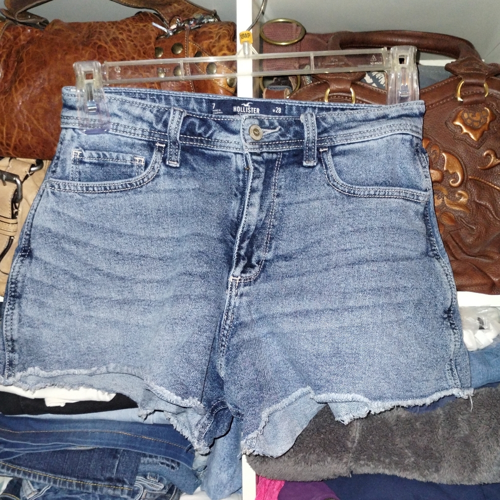 Hollister Size 28- 7 Curvy High Rise Vintage